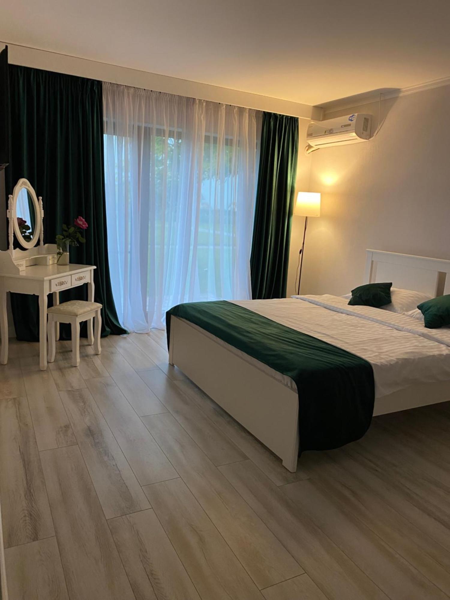 Complex Daniel'S Hotel โอเริชติเย ภายนอก รูปภาพ