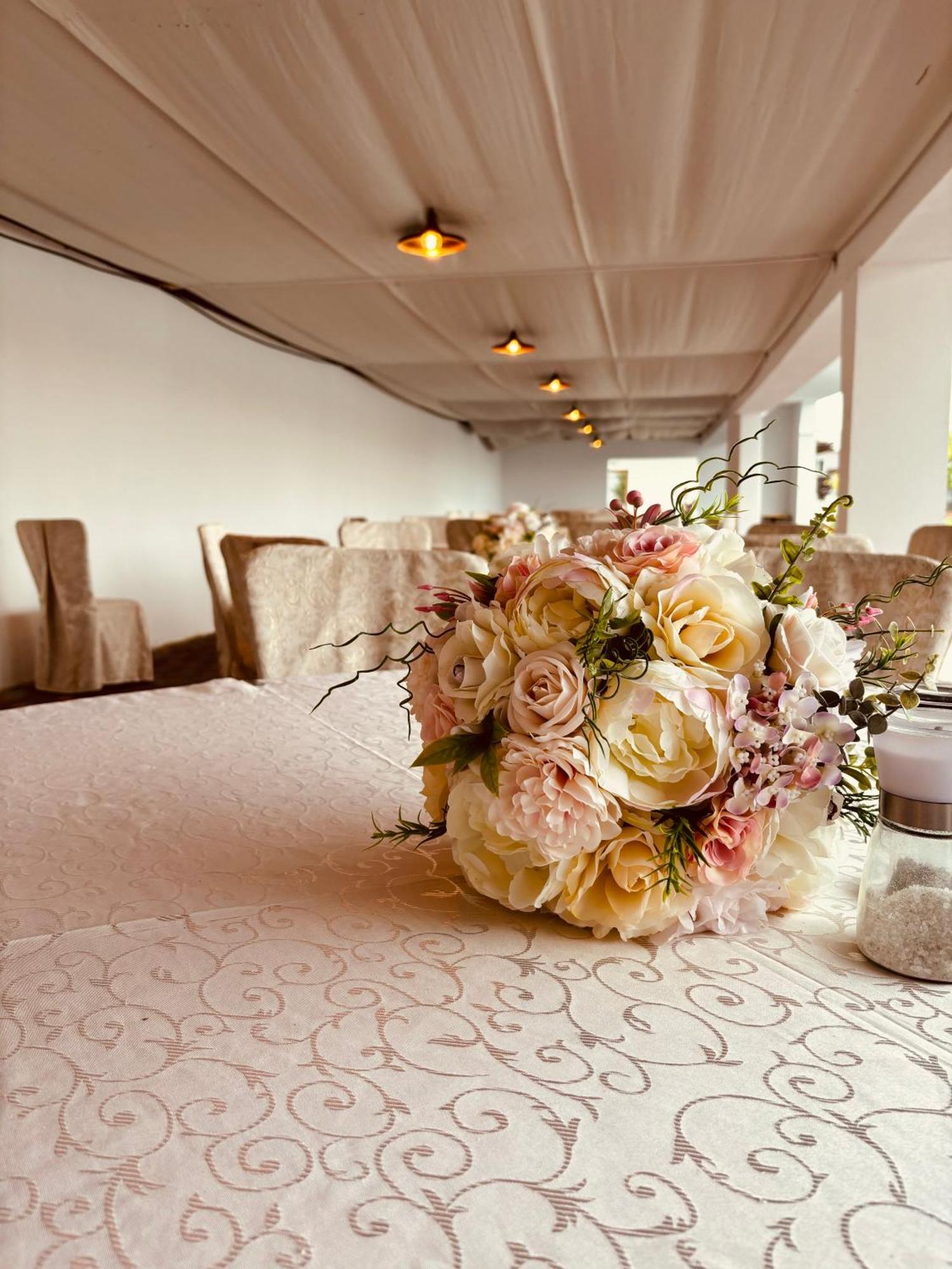 Complex Daniel'S Hotel โอเริชติเย ภายนอก รูปภาพ