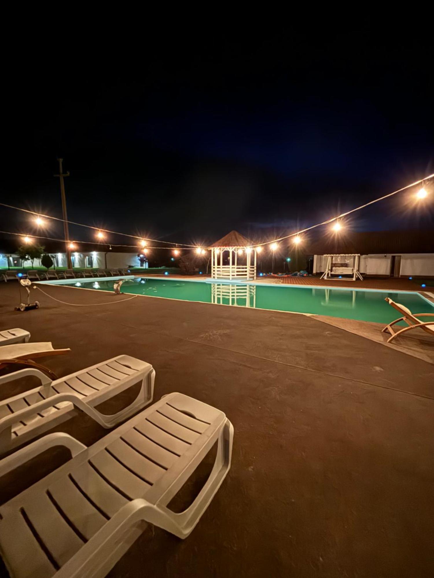 Complex Daniel'S Hotel โอเริชติเย ภายนอก รูปภาพ